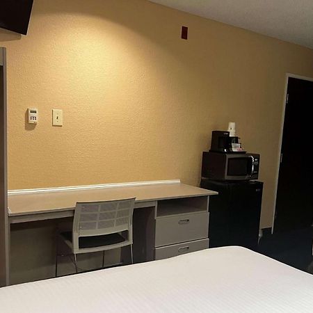 Microtel Inn & Suites By Wyndham Houston/Webster/Nasa/Clearlake Nassau Bay Екстериор снимка
