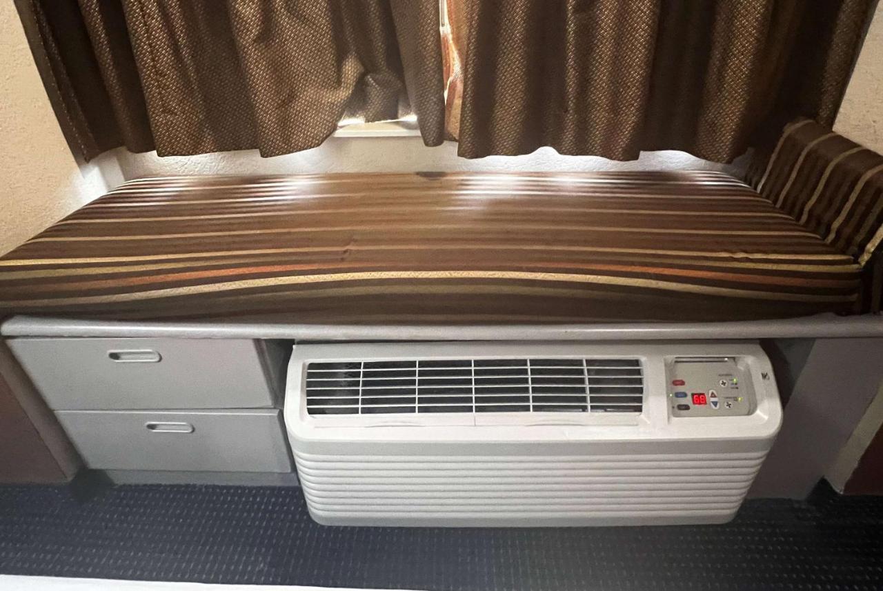 Microtel Inn & Suites By Wyndham Houston/Webster/Nasa/Clearlake Nassau Bay Екстериор снимка